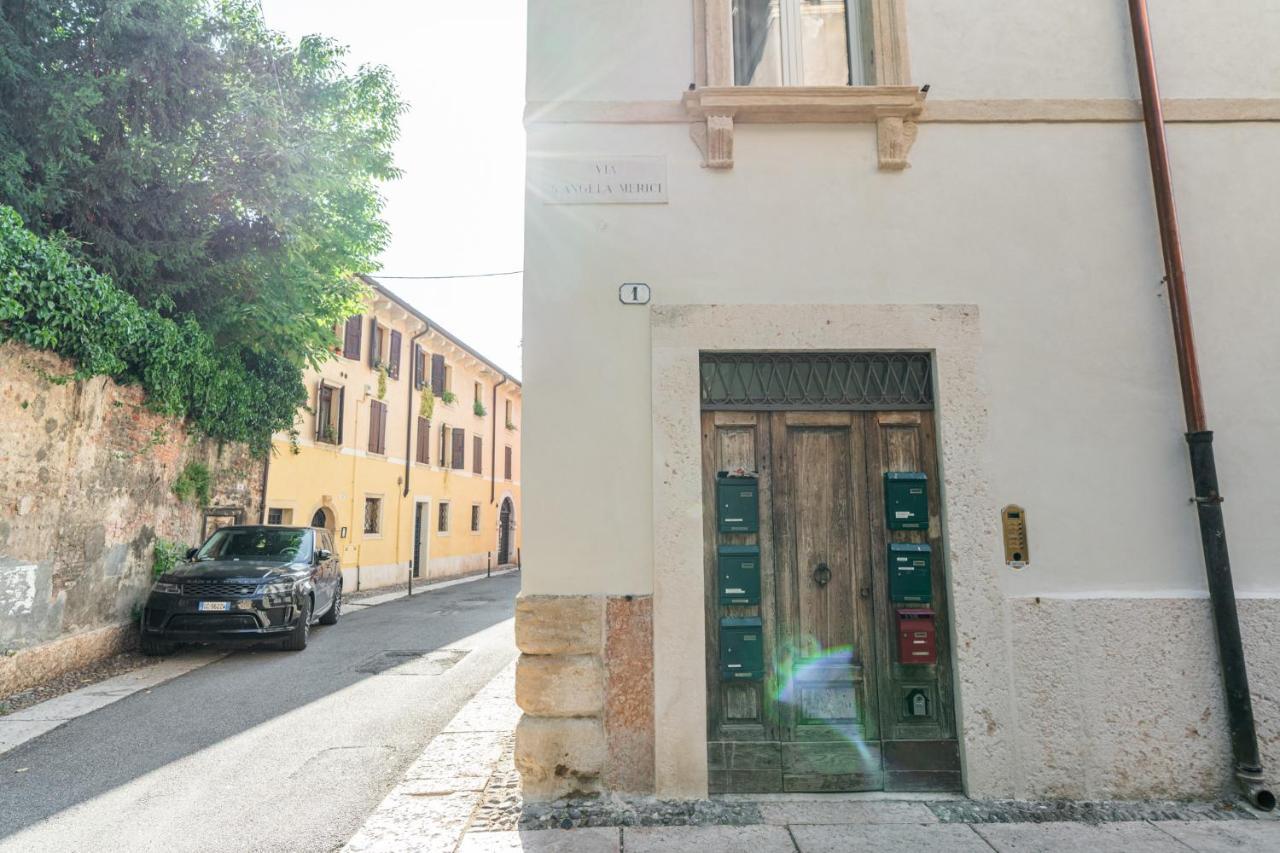 Domus Verona - Residenza Merici Bagian luar foto