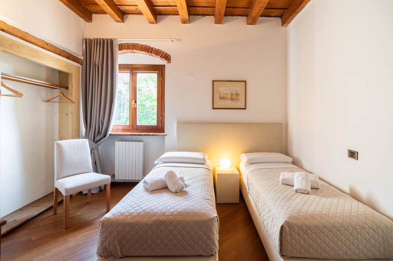Domus Verona - Residenza Merici Bagian luar foto